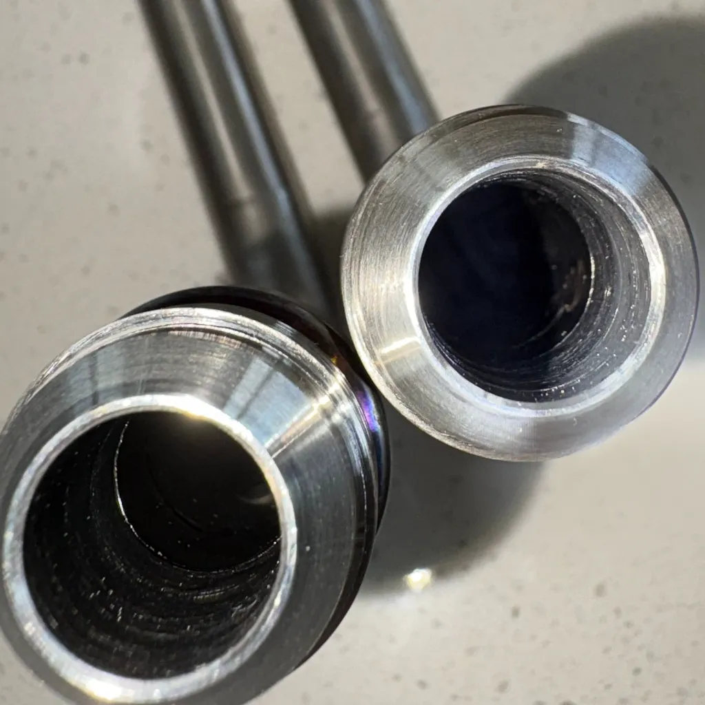 OIL_HARD_LINES_R33_R33_R34 (6).webp
