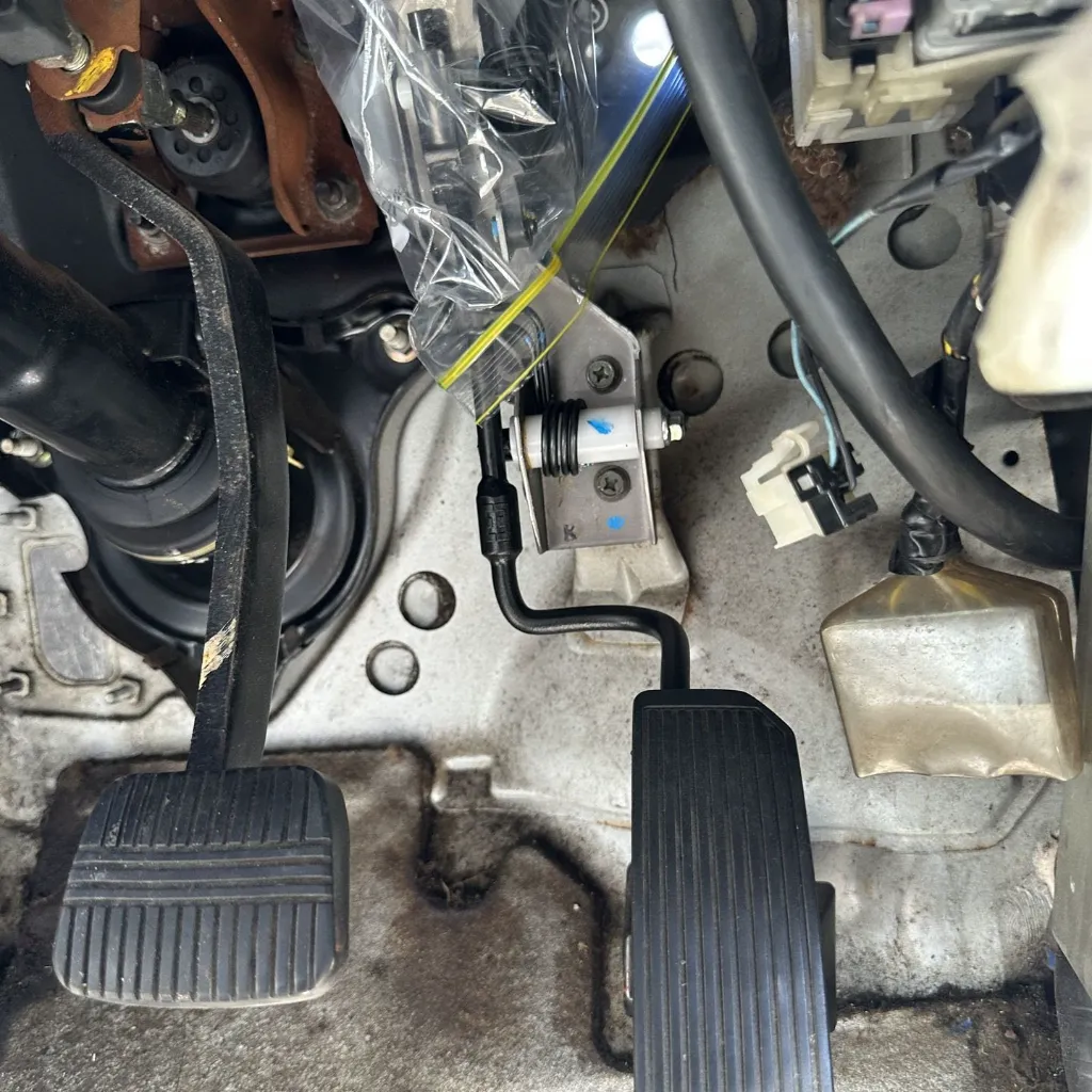 Nissan Laurel C33 Drive By Wire Throttle Pedal.webp