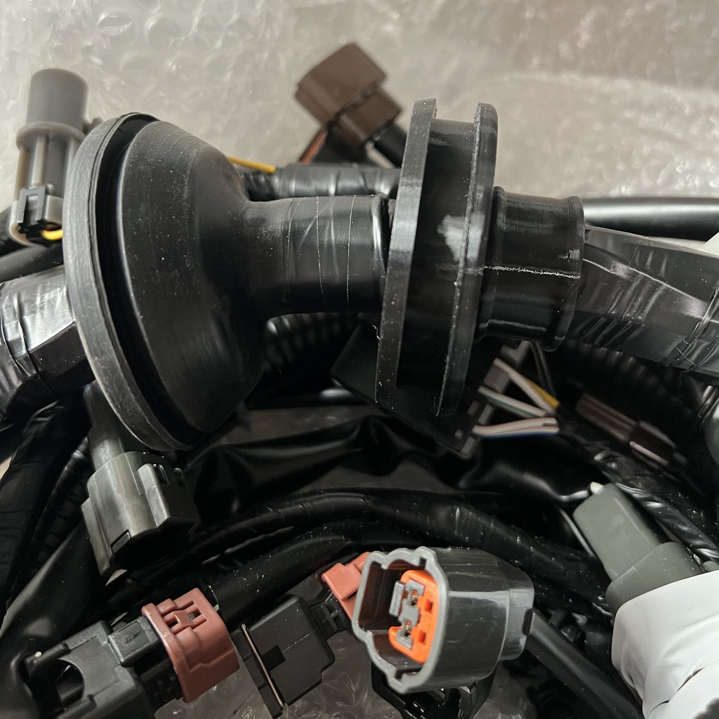 Sleeved Wiring Grommet 60mm OD x 20mm ID x 7.5mm ↧