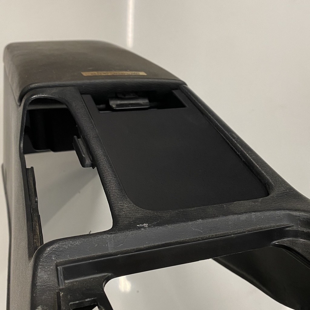 R33 Centre Console Insert