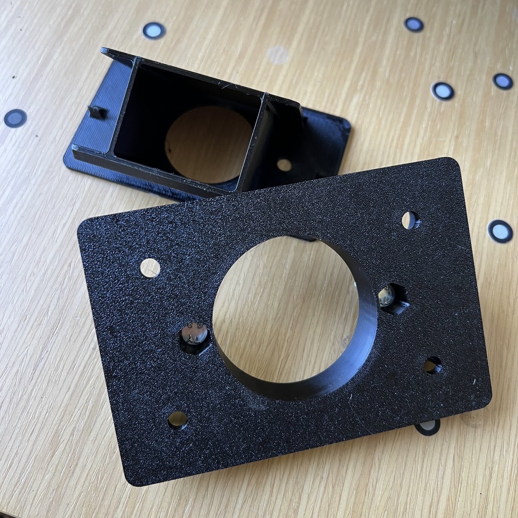 R33 Ashtray 3x5 Keypad Holder