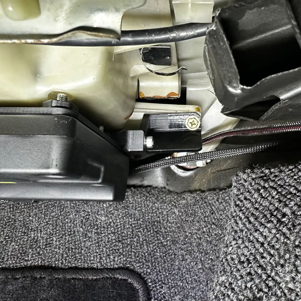 MICHAEL CATES R32 GTR NEXUS S3 ECU MOUNTED 9.webp