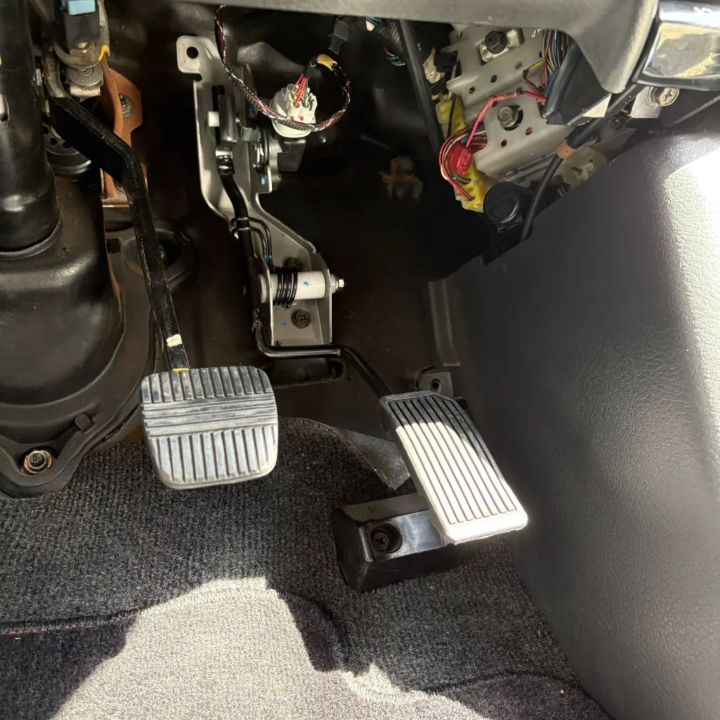 R32 Electronic DBW Throttle Pedal Installed 3.webp