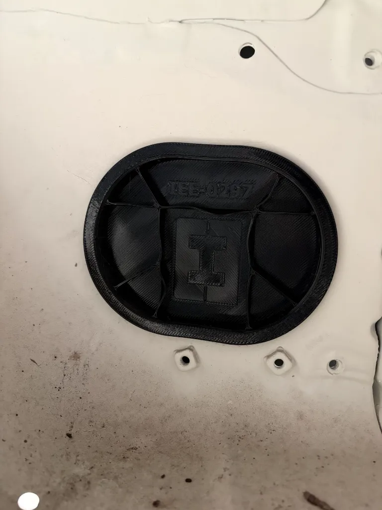 R32 Chassis Grommet Front View.webp